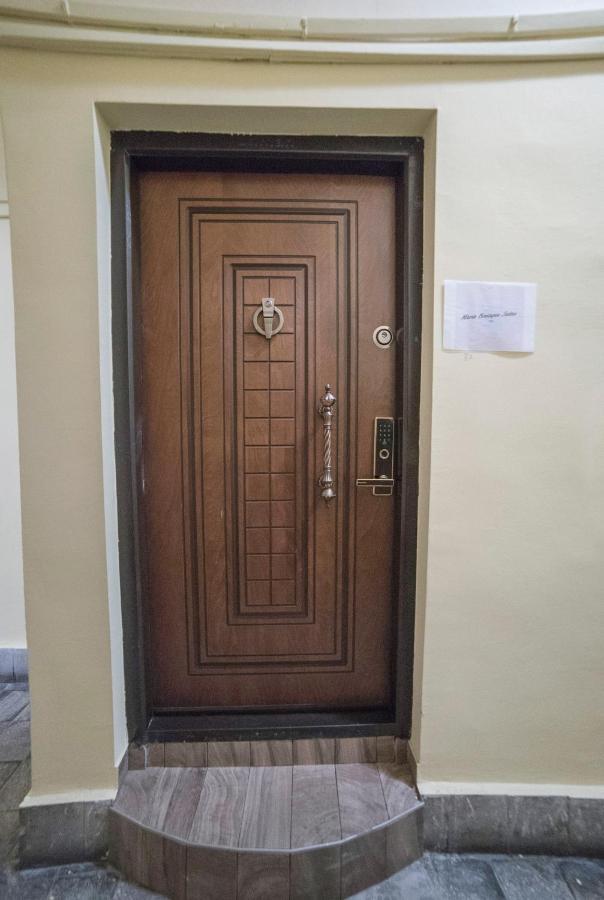 Maria Boutique Suits Budapest Kültér fotó